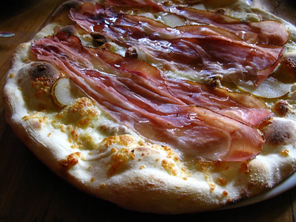 Order pizza delivery in Toronto from Terroni to enjoy OG Italian eats from Queen Street West.
