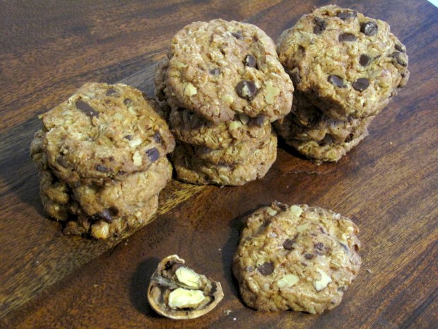 Oatmeal Chocolate Toffee Walnut Cookies