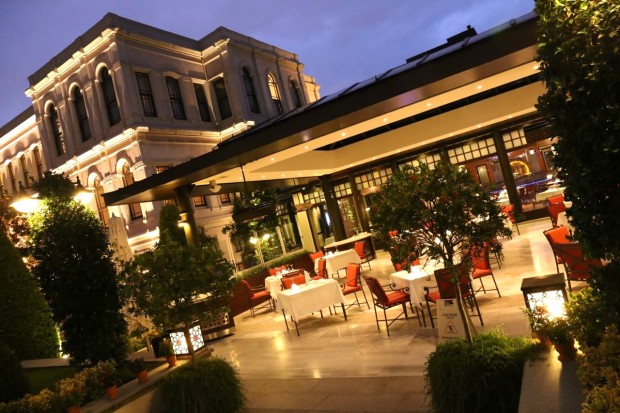 Aqua Restaurant at Four Seasons Hotel Istanbul At The Bosphorus
