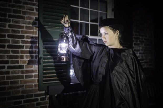 Halloween Lovers Get Spooked on Haunted Ghost Tour of Toronto