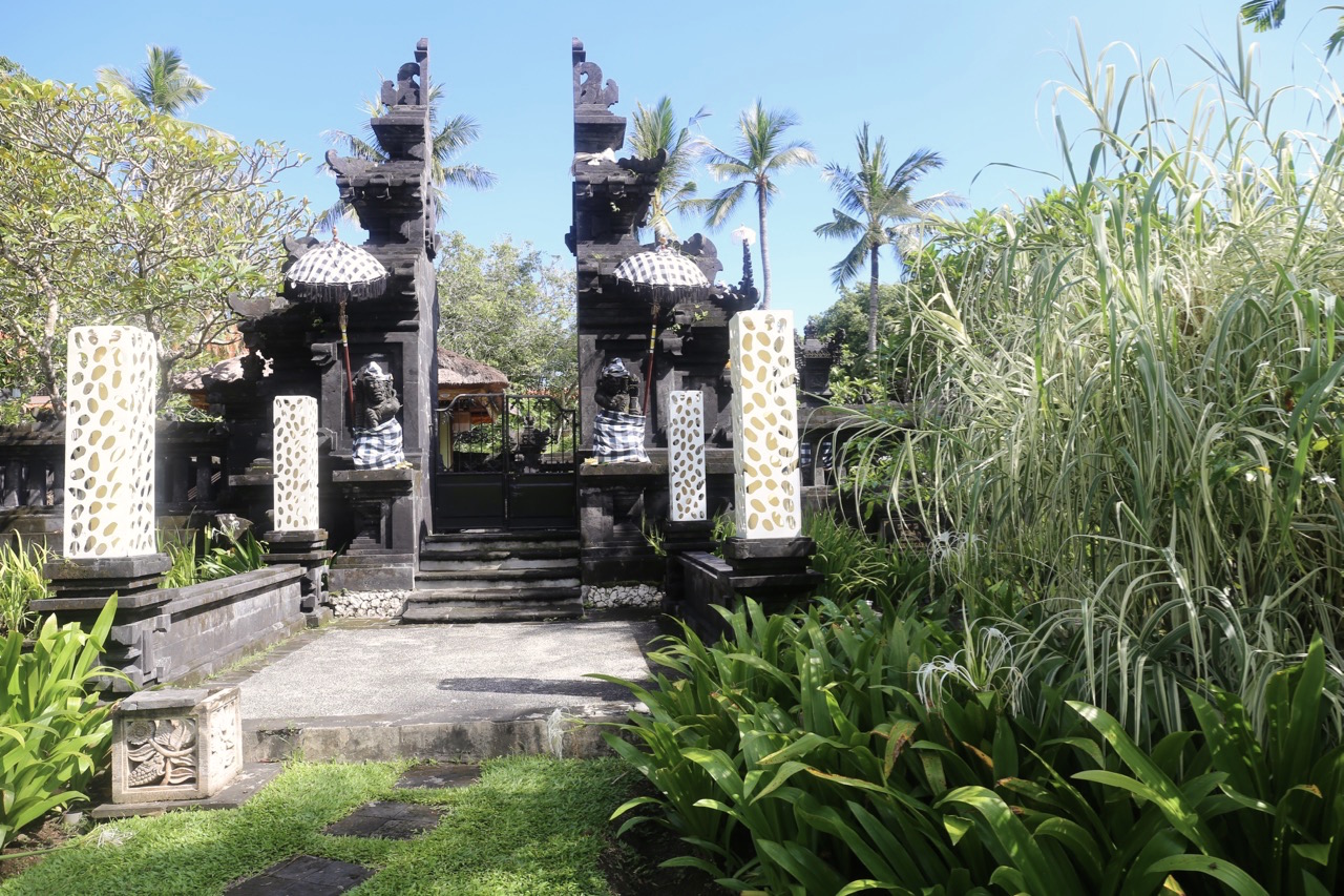 Plan an intimate wedding at The Laguna, A Luxury Collection Resort in Bali.