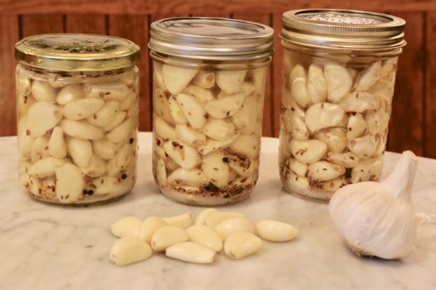 How To Make Fermented Garlic