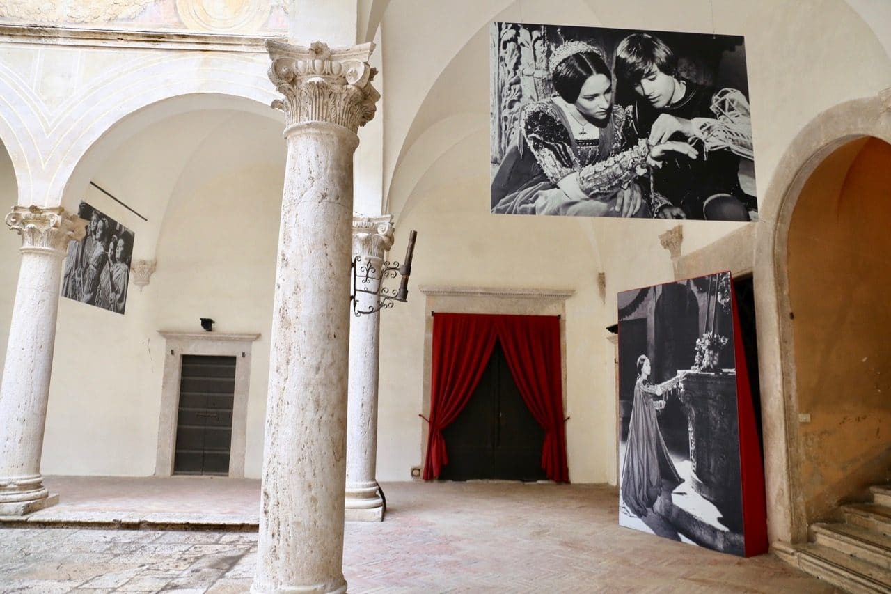 Palazzo Piccolomini in Pienza was a filming location of Franco Zeffirelli's famous film Romeo and Juliet. 