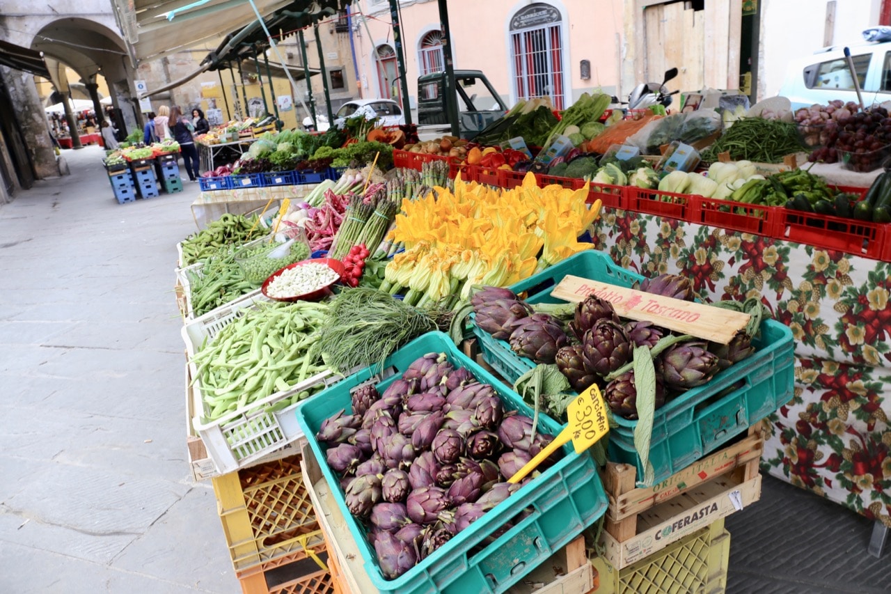 Tuscan food tour farmers market in Pisa.