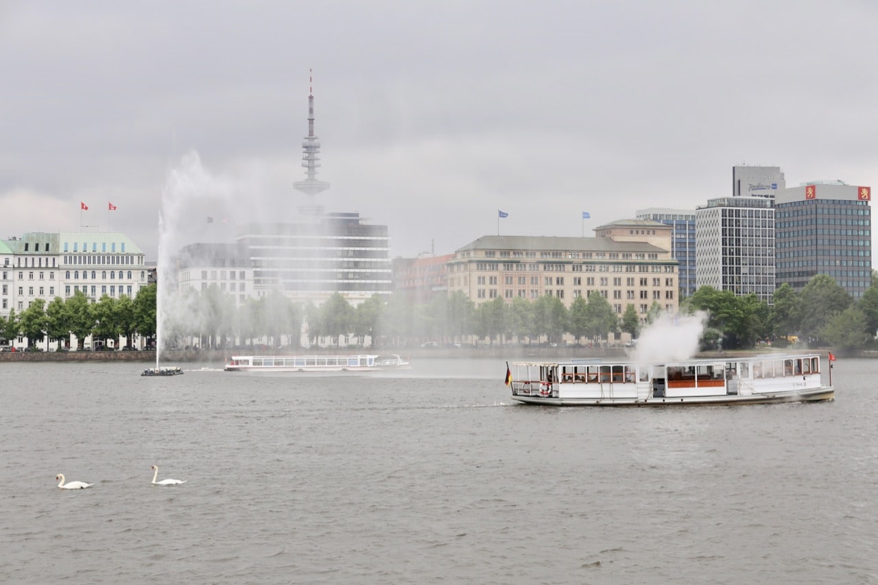 Visit the city's gorgeous white swans at Alster Fountain in Binnensalter.