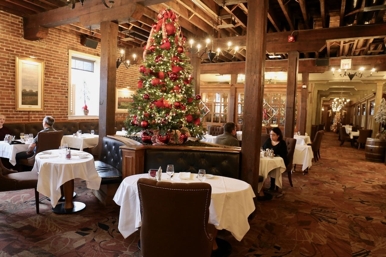Niagara on the Lake Restaurants: Dine by a romantic fireplace at Pillar and Post's Cannery.