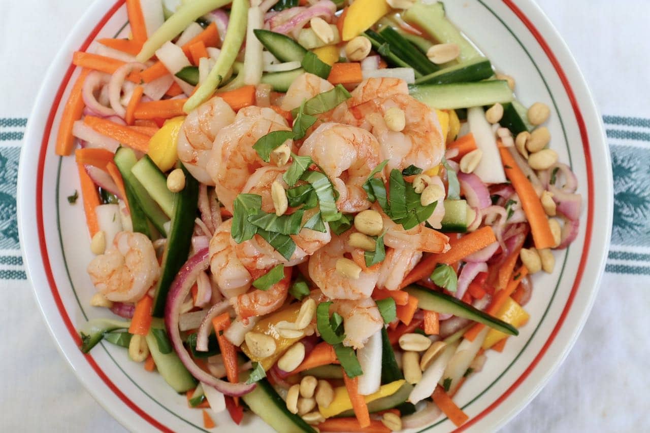 This popular Goi Xoai Vietnamese salad is served cold and best enjoyed on a hot summer day. 