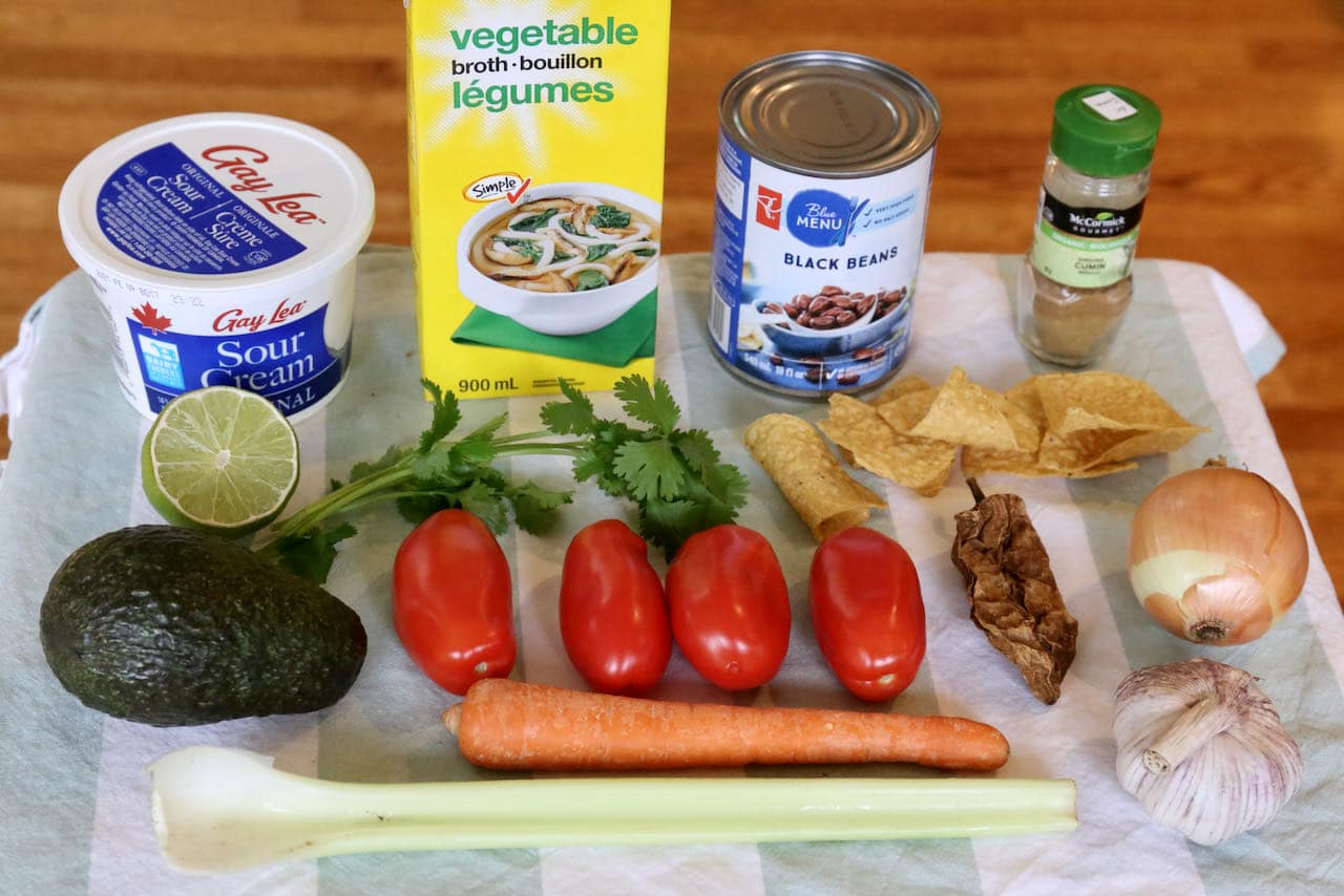 Healthy Vegetarian Chipotle Mexican Bean Soup ingredients.