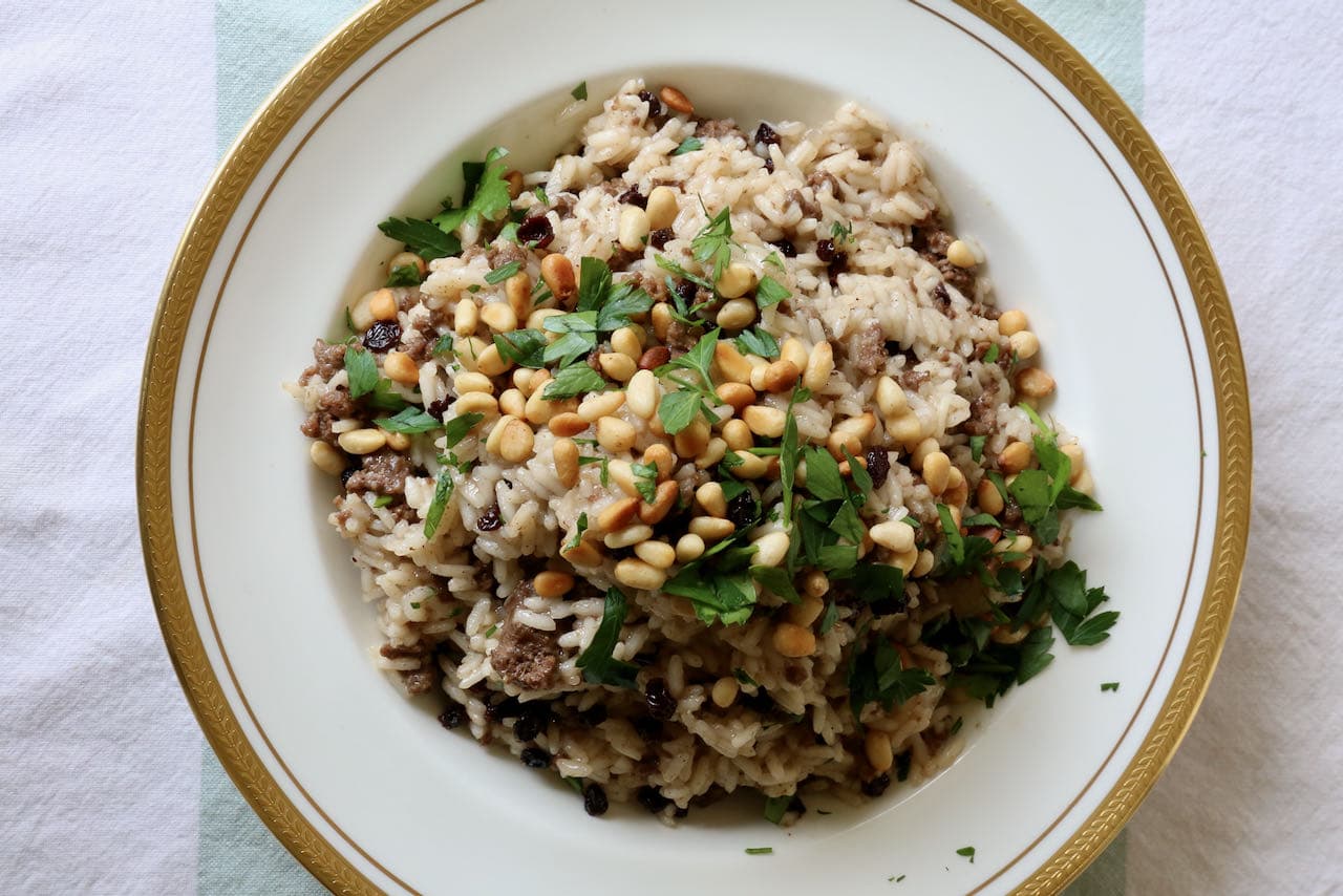 Serve this easy Hashweh recipe garnished with toasted pine nuts and parsley.