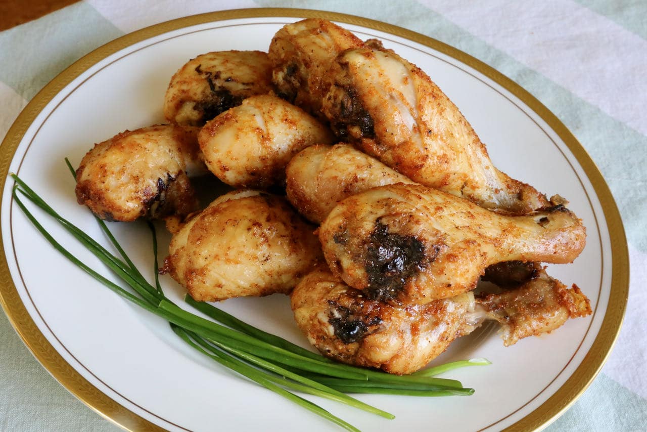 We love serving these Air Fried Drumsticks with fresh salads and potato chips. 