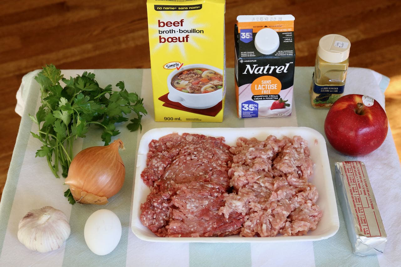 Authentic Boller I Karry Curry Danish Meatballs recipe ingredients.