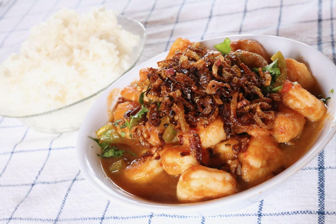 Now you're an expert on how to make the best homemade Tamarind Prawn Curry recipe! 