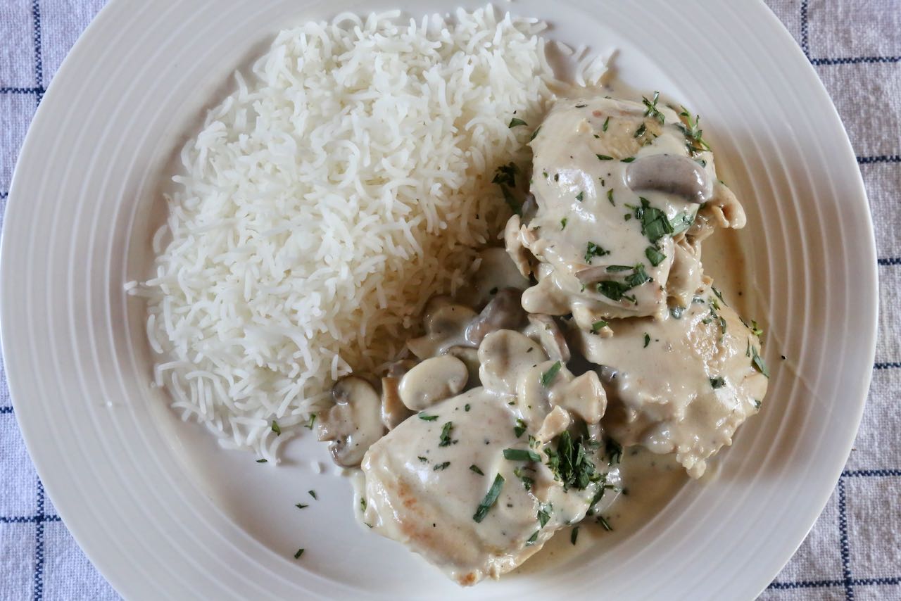 Now you're an expert on how to make the best Poulet a la Creme recipe!