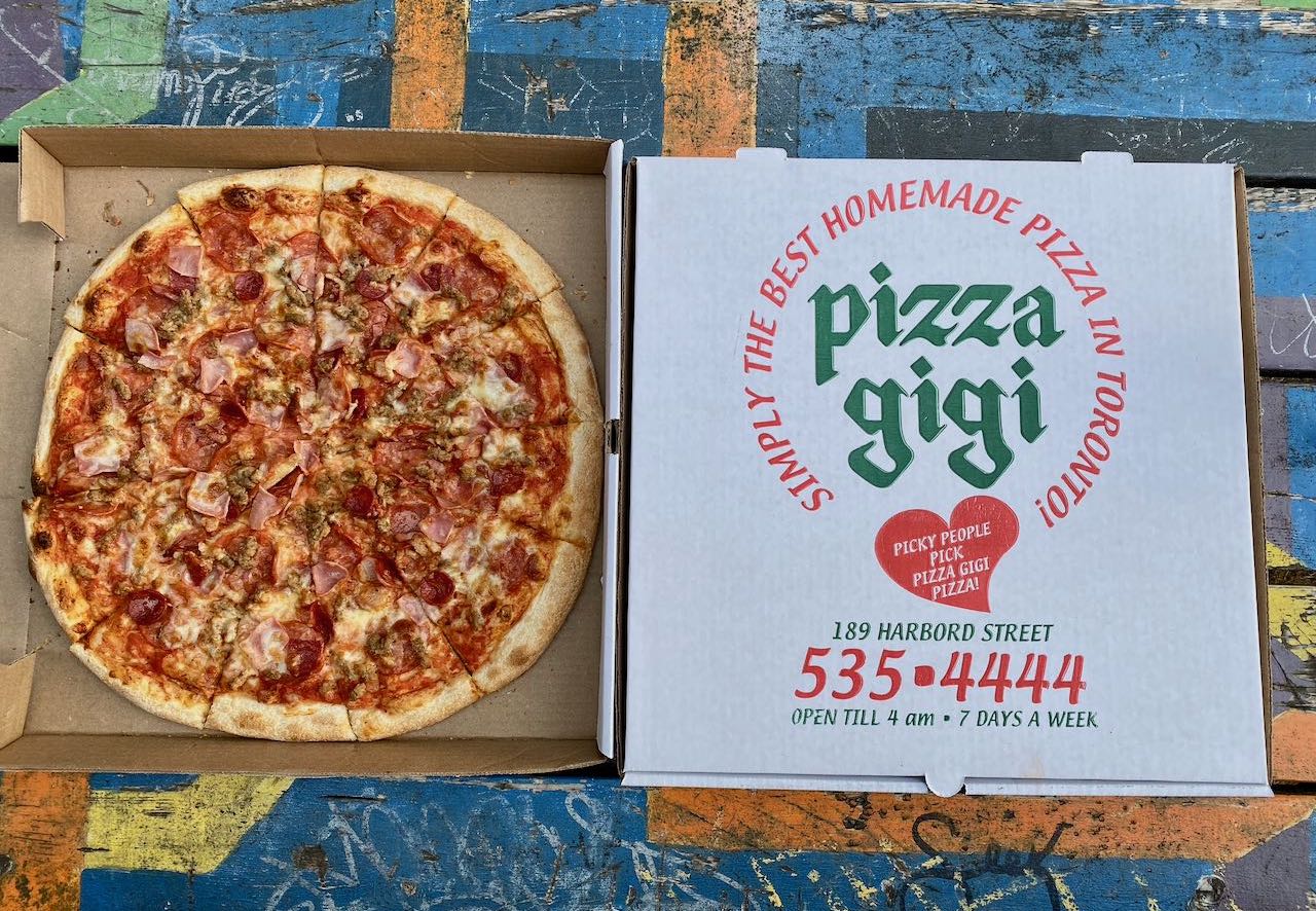 Pizza Gigi offers Pizza Delivery in Toronto from Harbord Village.