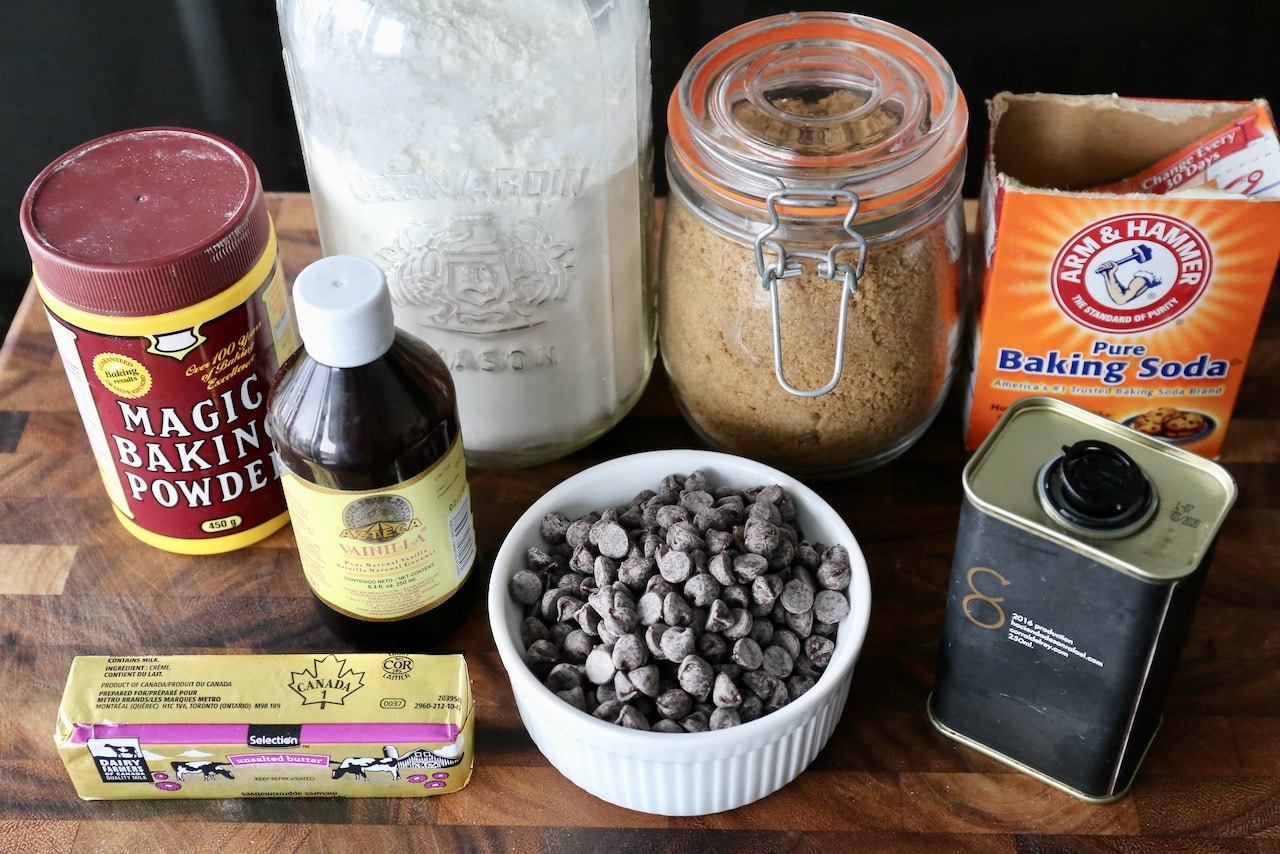 Traditional Olive Oil Chocolate Chip Cookies recipe ingredients.