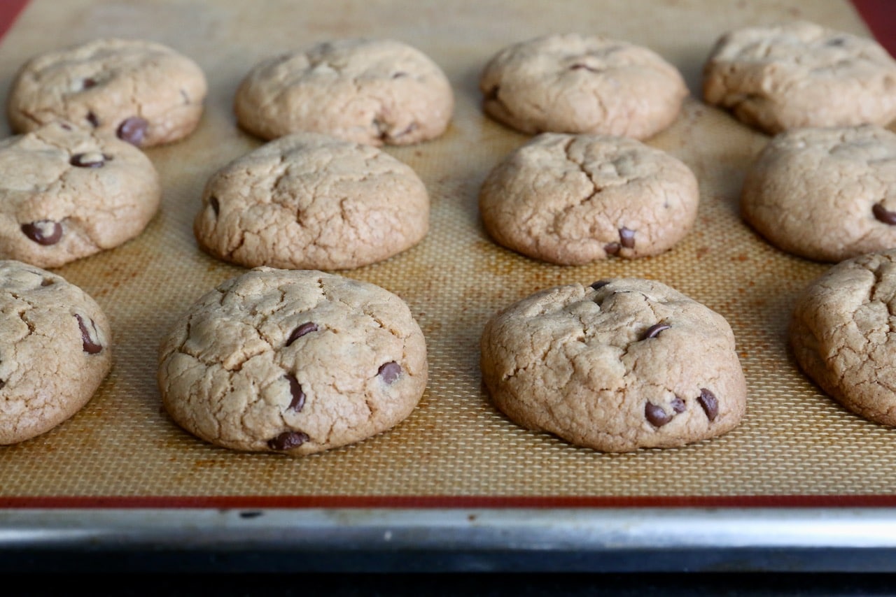 These easy Olive Oil Chocolate Chip Cookies are both crunchy and chewy. 