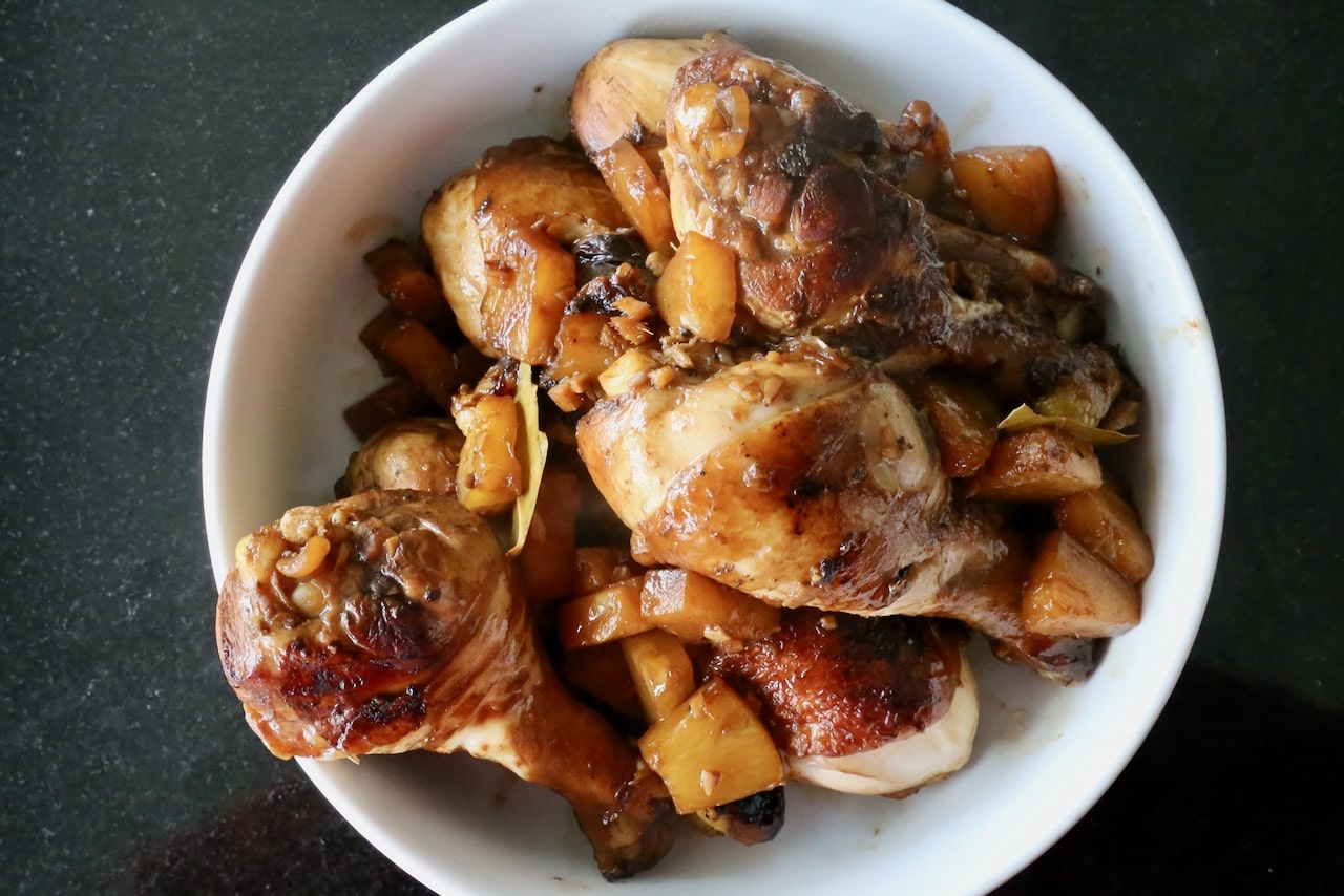 This tasty Filipino chicken recipe is prepared with drumsticks. 
