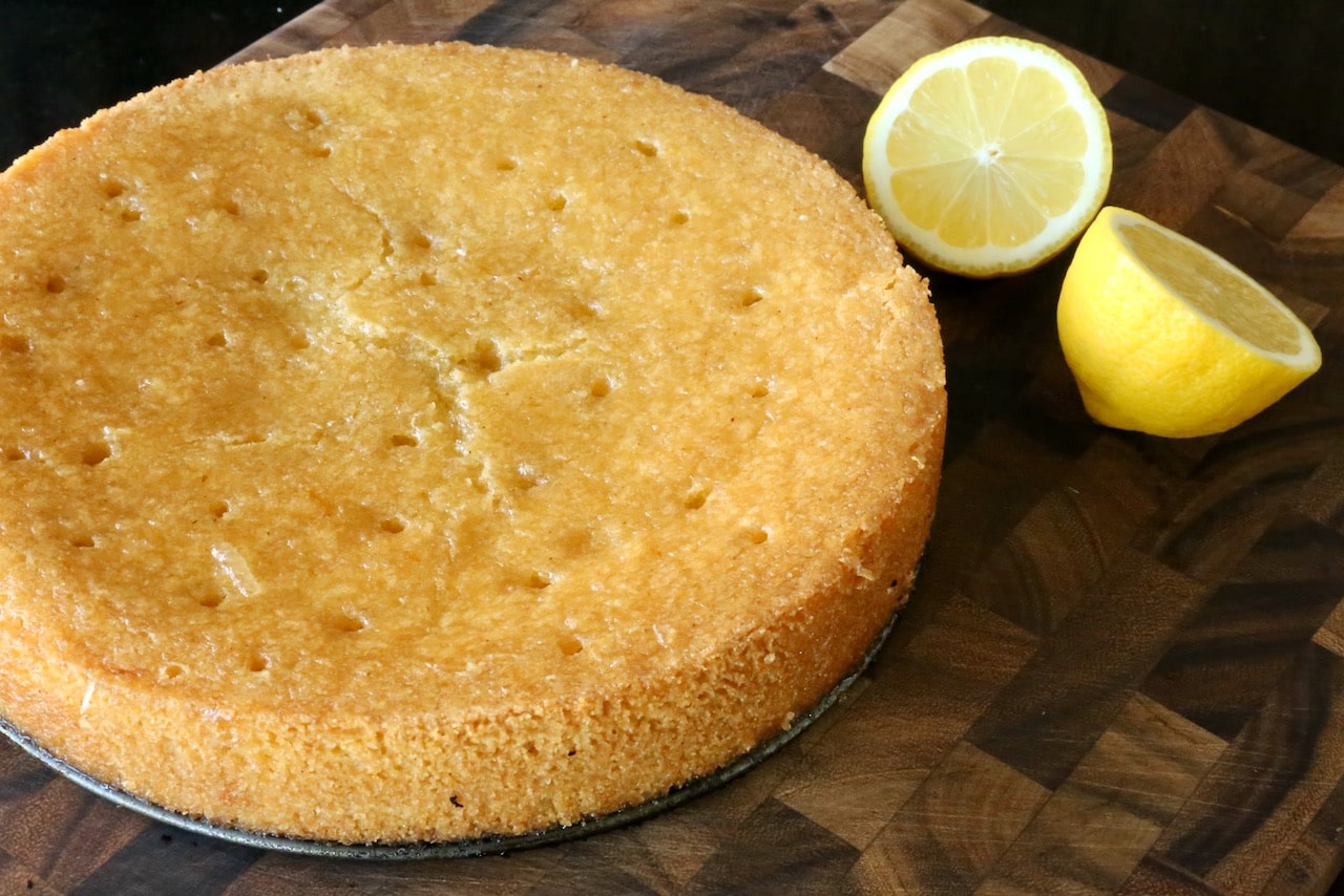 This Italian Eggless Lemon Cake recipe is suitable for vegan and gluten free diets.