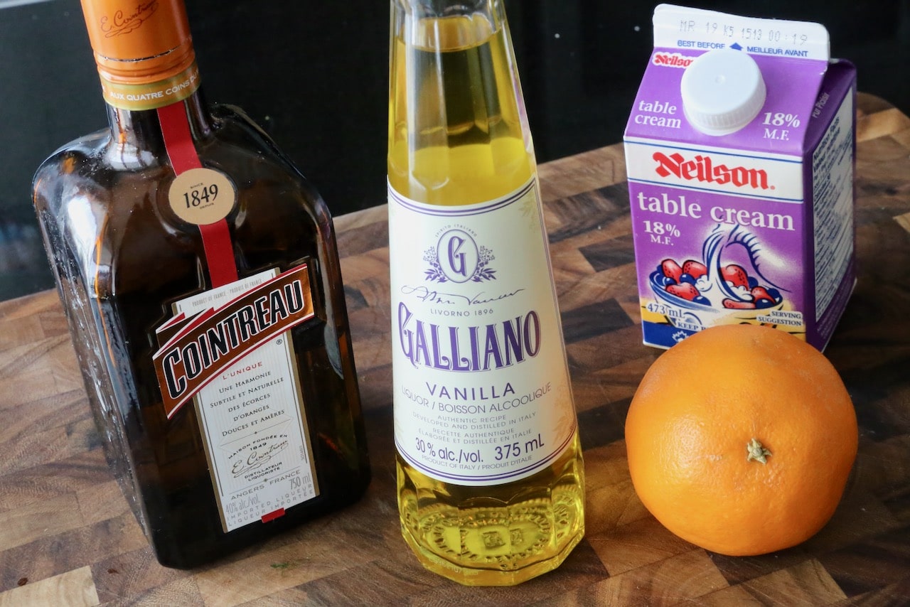 Traditional Golden Dream Cocktail recipe ingredients.