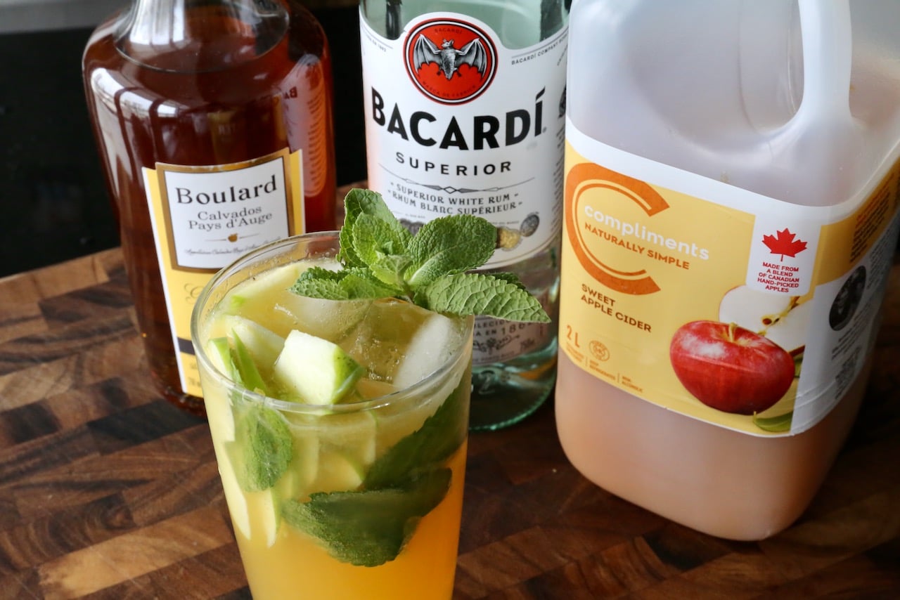 Green Apple Mojito Cocktail Drink Recipe