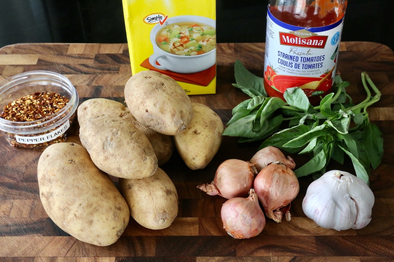 Traditional Patate in Umido recipe ingredients.