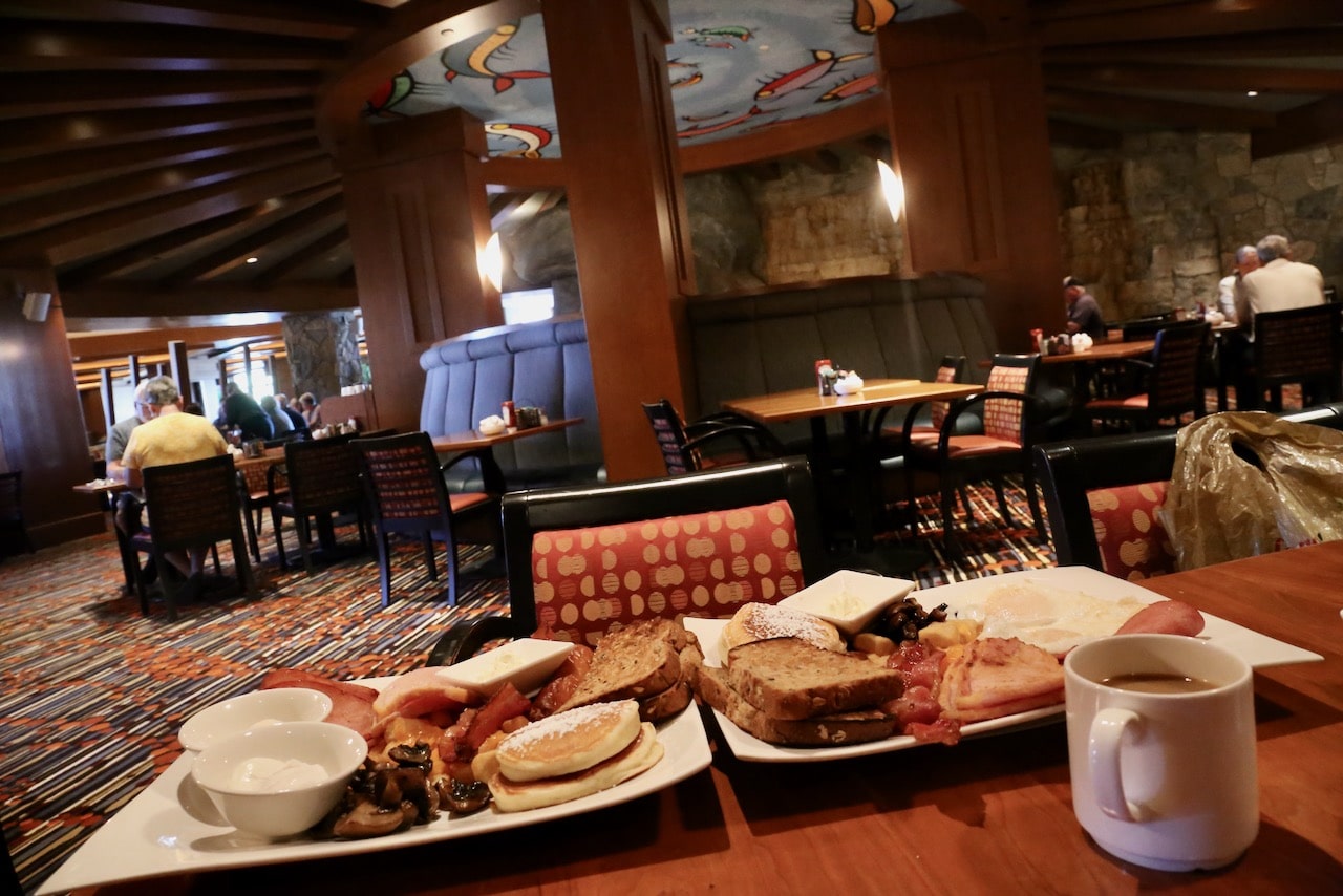 Casino Rama Restaurants: Enjoy a decadent breakfast at The Weirs.