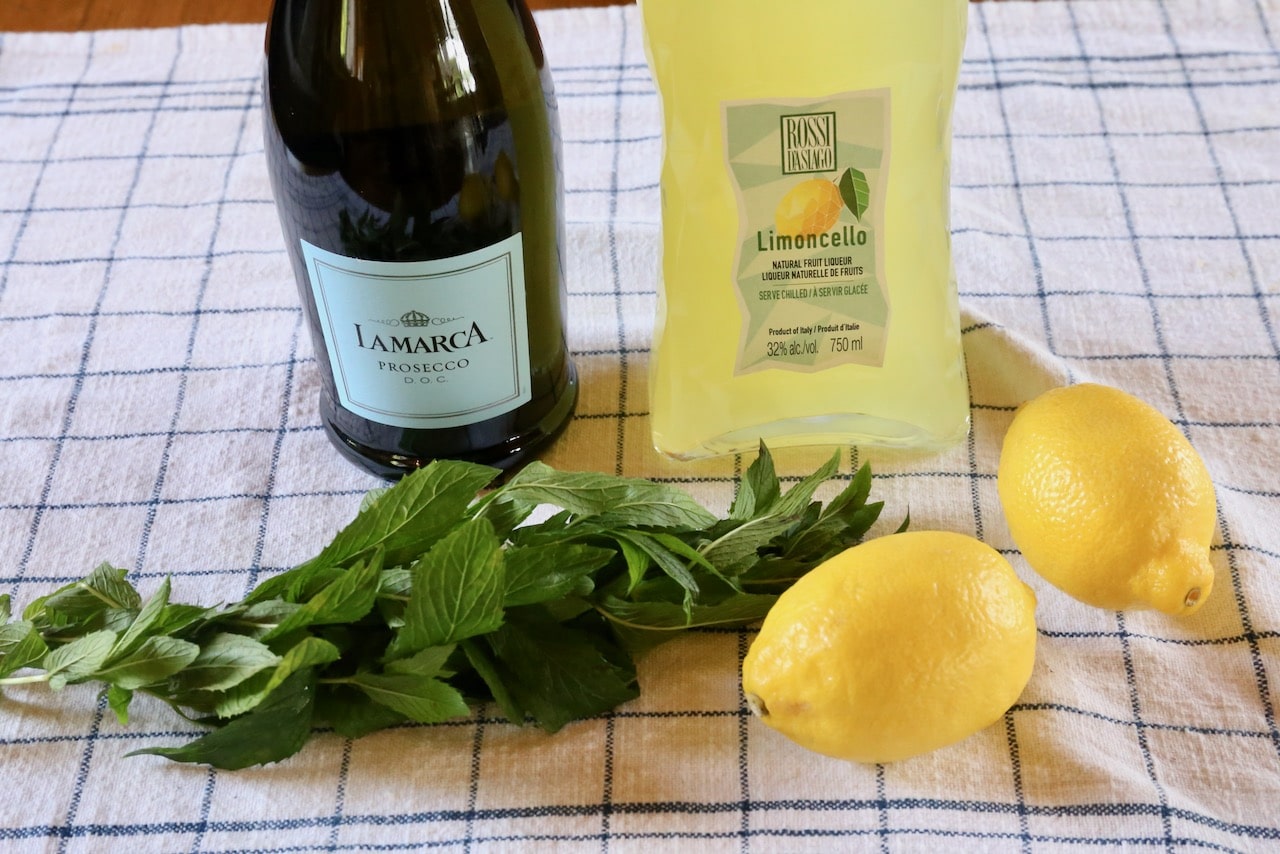 Traditional Limoncello Spritz recipe ingredients.