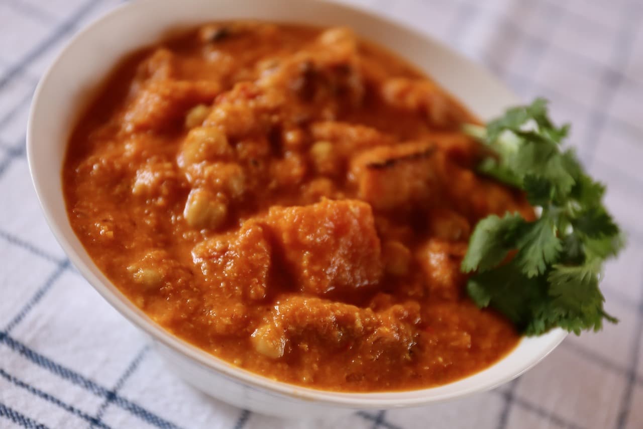Now you're an expert on how to make easy Roasted Butternut Squash Chickpea Curry!