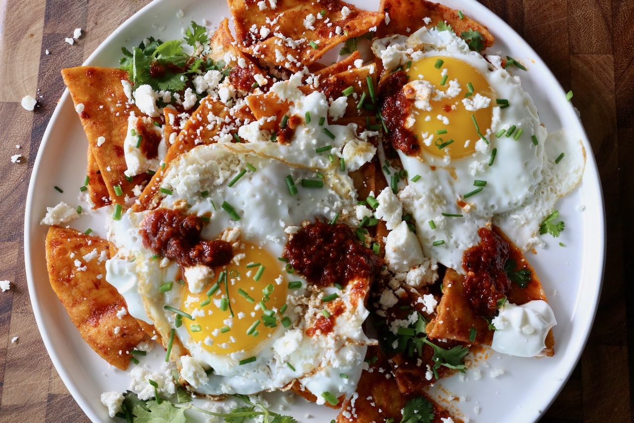 Now you're an expert on how to make an authentic Chilaquiles Rojos recipe!