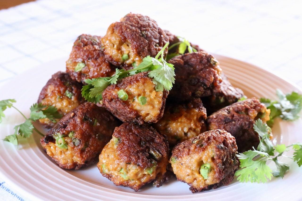 Crispy Pan-Fried Thai Red Curry Pork Meatballs Recipe