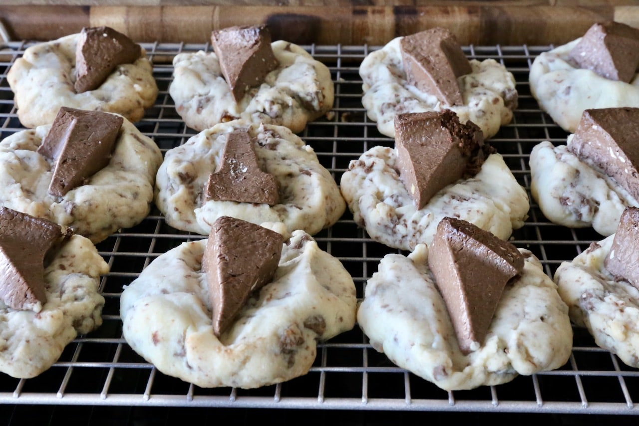 Let Toblerone Cookies rest on a cooling rack before serving.