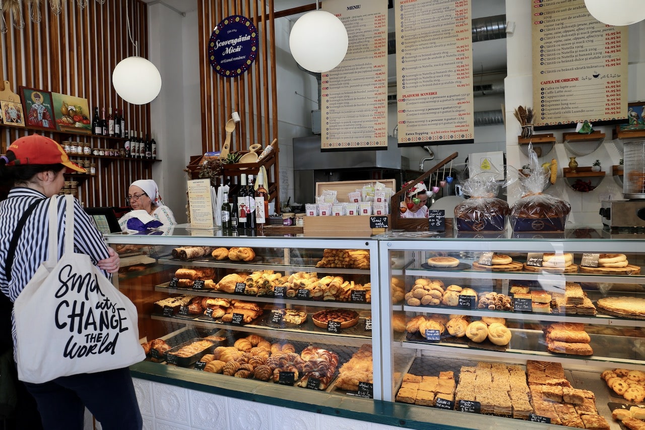 Scovergaria Micai is a bakery serving traditional Romanian pastries.