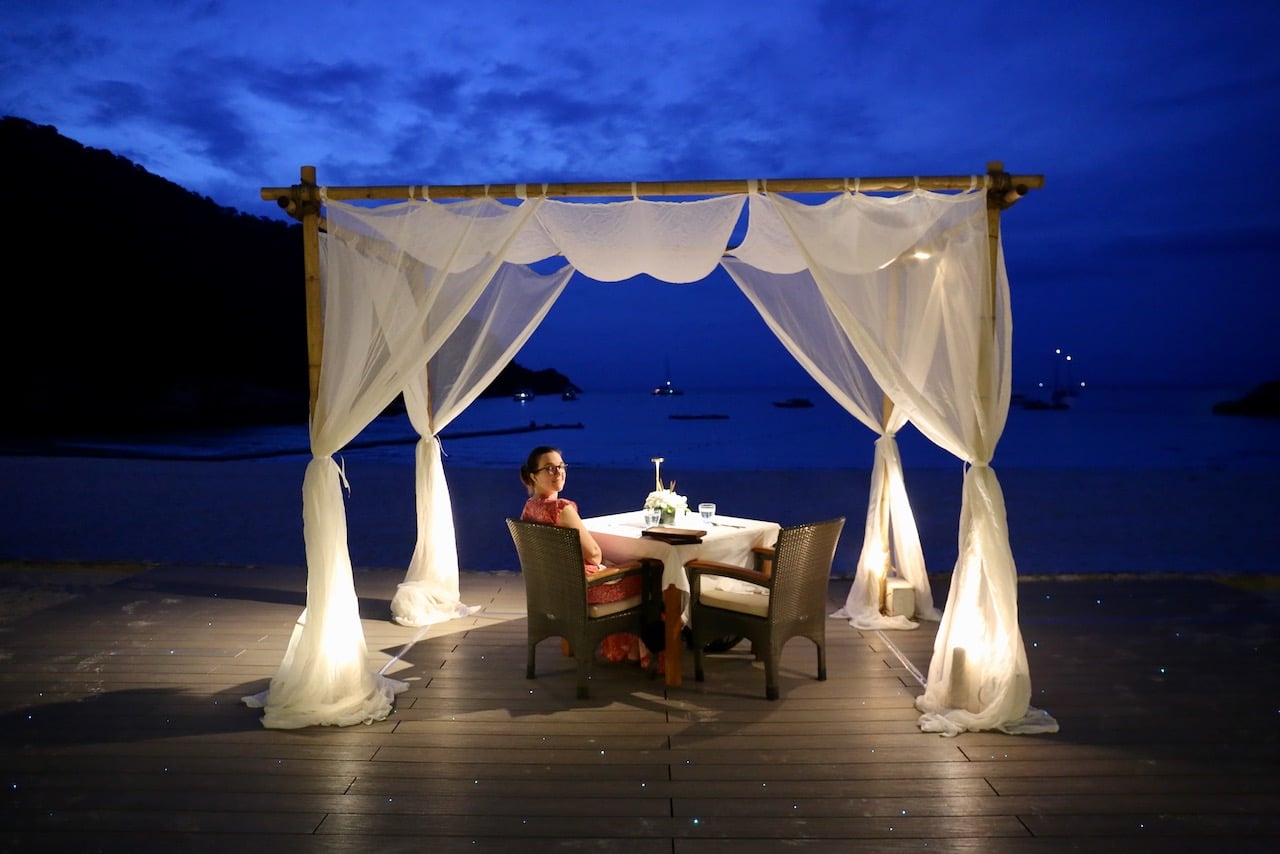 Enjoy a romantic evening under the stars by booking the Ultimate Dining Experience at The Racha. 