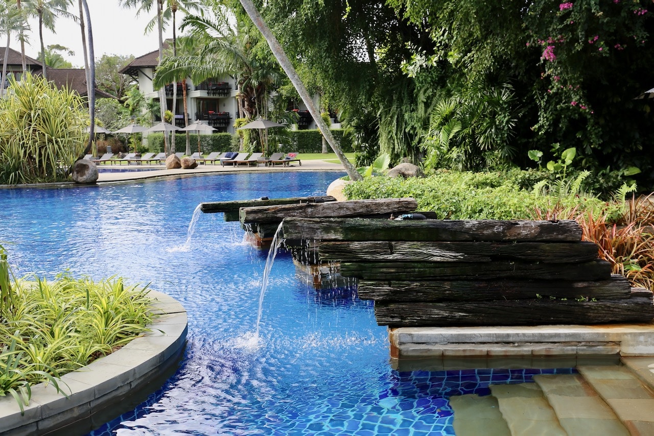 The Slate Phuket offers 3 impressive swimming pools featuring waterfalls and quirky sculptures. 