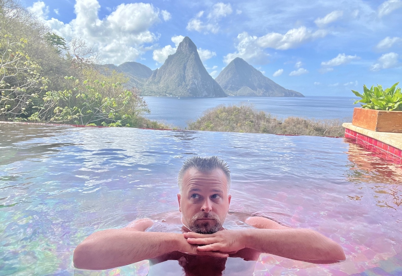Swim in your own private infinity pool with jaw-dropping views of Saint Lucia's famous Pintons. 